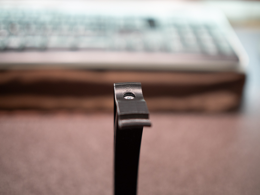 CraftsmanのつくるShokz OpenRun用スタンド